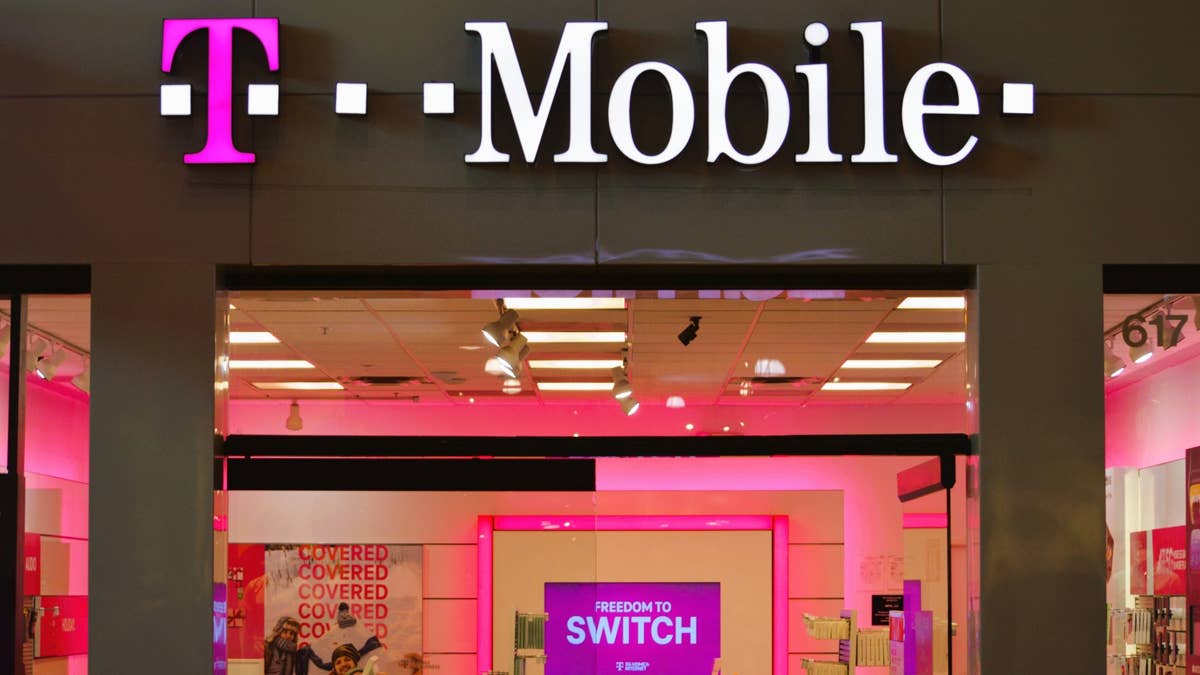 T-Mobile cuts a service customers like